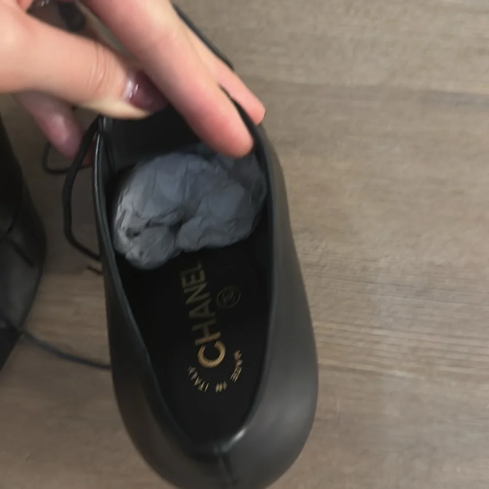 New Chanel heeled black leather boots - Picture 3 of 7